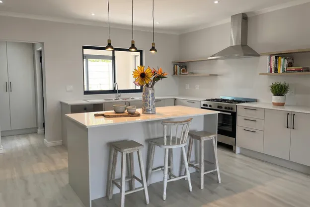 4 Bedroom Property for Sale in Oceanview Heights Western Cape
